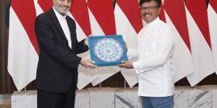 Menkominfo-Kunjungan-Dubes Iran-22 Apr-AYH-4