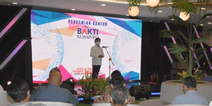 kominfo-menteri-johnny-resmikan-ruang-kerja-baru-BAKTI-DPS