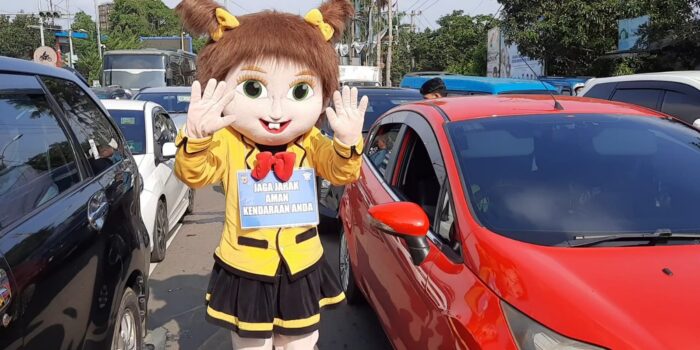 Jalur Puncak One Way, Polres Bogor Terjunkan Badut Jalur Puncak, One Way, Polres Bogor, Badut One Way