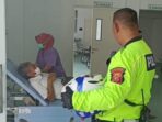 Polisi Bantu Wisatawan Sesak Nafas di Puncak Bogor Polisi Bogor, Wisatawan Puncak, Sesak Nafas, Puncak Bogor