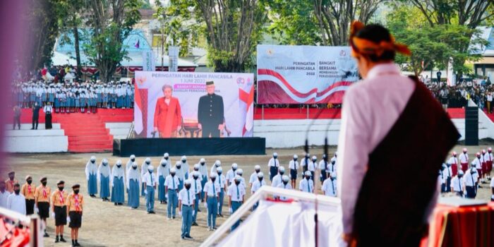 Jokowi Pimpin Upacara Harlah Pancasila, Kenakan Pakaian Adat Ende Jokowi Pimpin Upacara, Harlah Pancasila, Pakaian Adat Ende