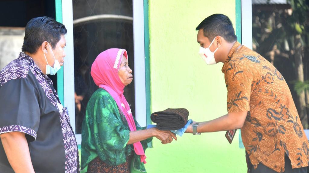 Nenek Sofia, Kain Tenun, Kain Khas Ende, Presiden Jokowi