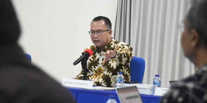 IPB IPB, Arif Satria