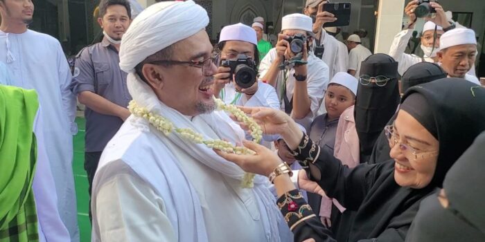 HRS Bebas Bersyarat HRS, Habib Rizieq, HRS Bebas, Bebas Bersyarat