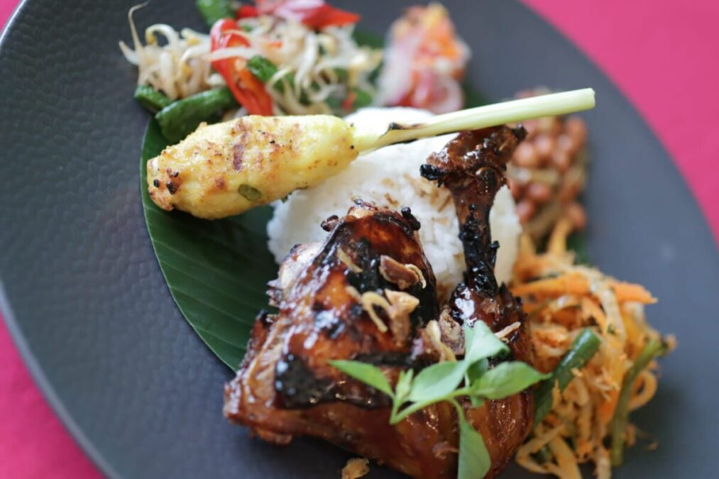 Favehotel Padjajaran Bogor, Kuliner, Makanan Otentik Bali