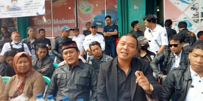 PPLKB, Banggua Tambunan, Presiden Theater, Pasar Mawar,