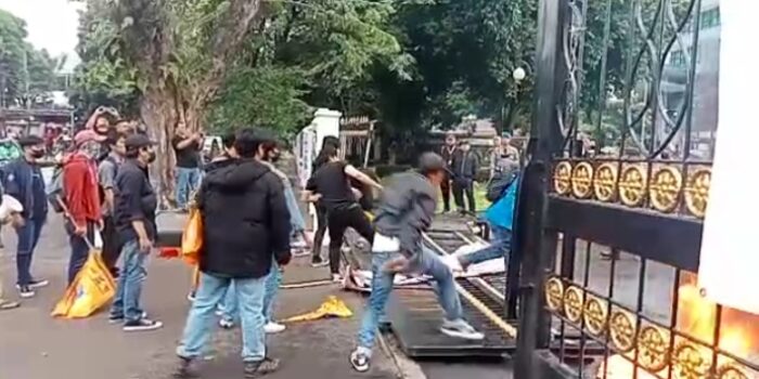 PMII Komisariat IPB dan Unpak PMII, BBM Naik, Harga BBM, DPRD Kota Bogor,