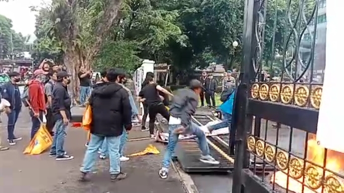 PMII, BBM Naik, Harga BBM, DPRD Kota Bogor,