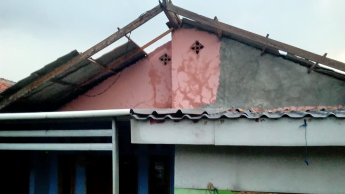 Hujan di Ciampea, Hujan di Bogor, Hujan Deras, Rumah Warga, Rumah Rusak