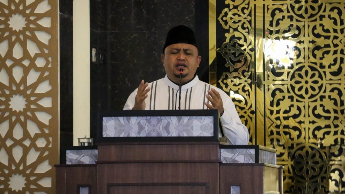 Atang Trisnanto, DPRD Kota Bogor, Khatib Jumat