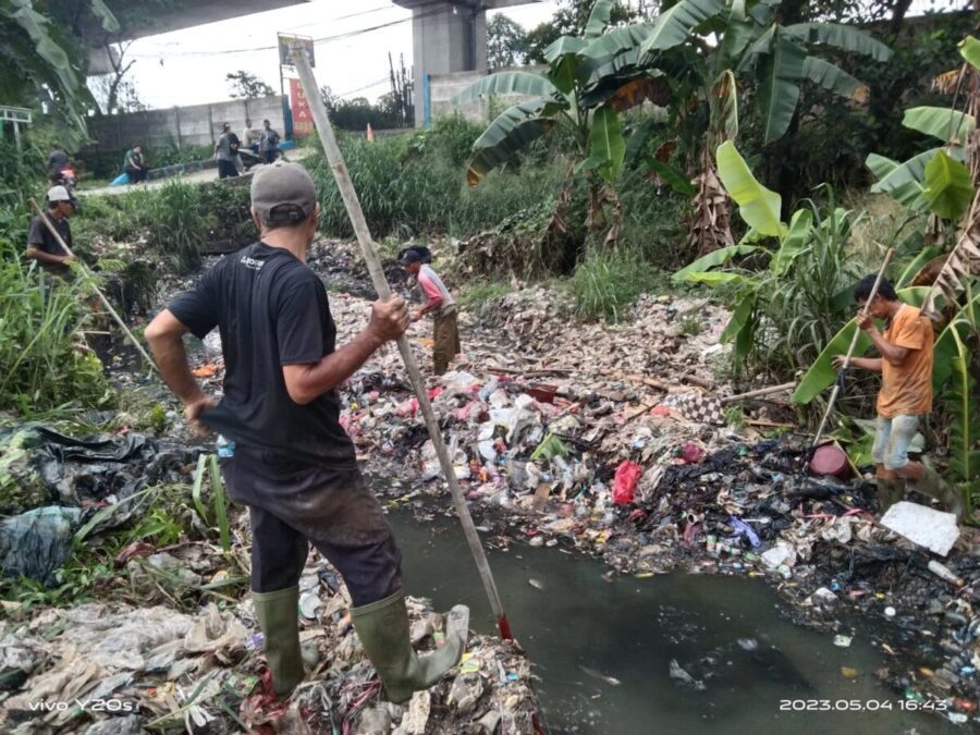 Perumda PPJ, Pasar Tekum, Sampah di Pasar