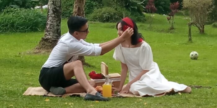 Mimpi Palsu Emeraldy Andrew Mimpi Palsu, Emeraldy Andrew, Film, Rilis Film