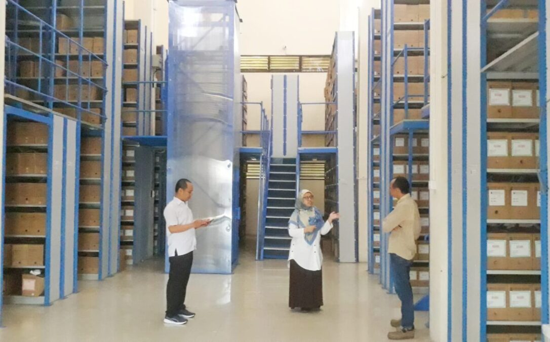Asisten Virtual, Laras Manis, IMB