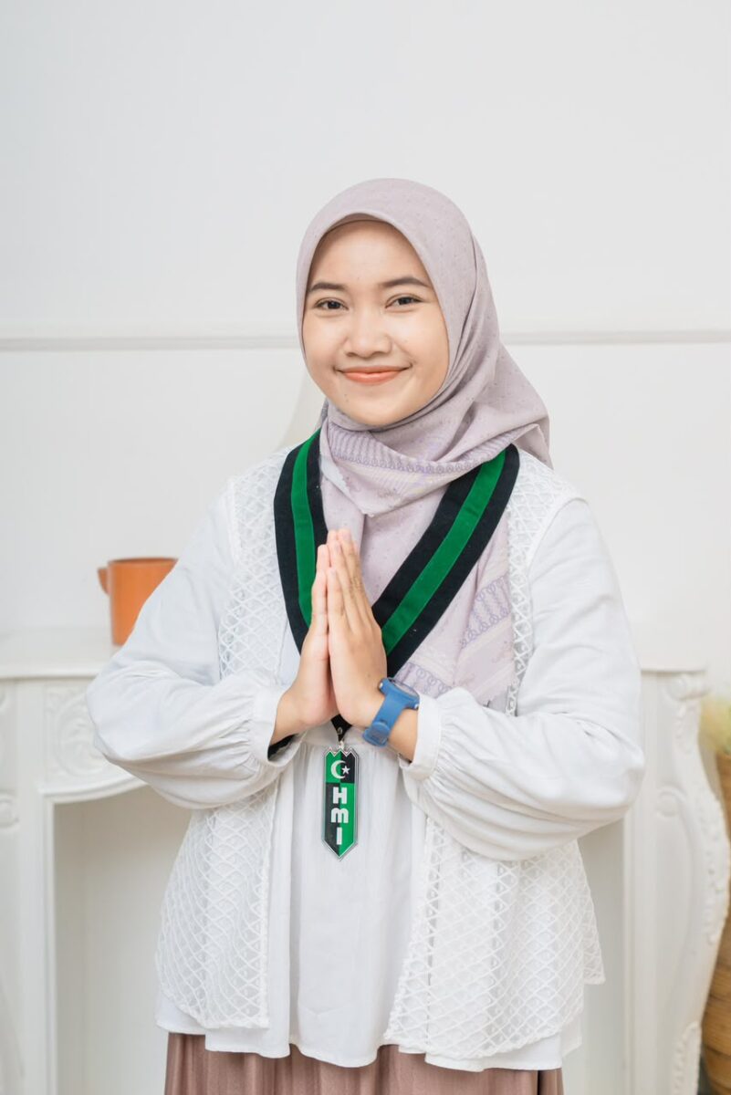 Elsa Mayori, Kader HMI
